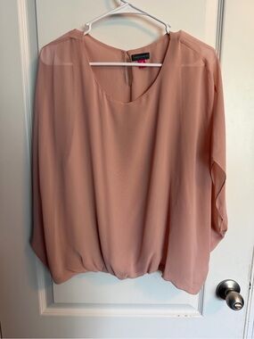 Vince Camuto Blush Pink Ruched Chiffon Top Keyhole Back Fabric Covered Button XS
